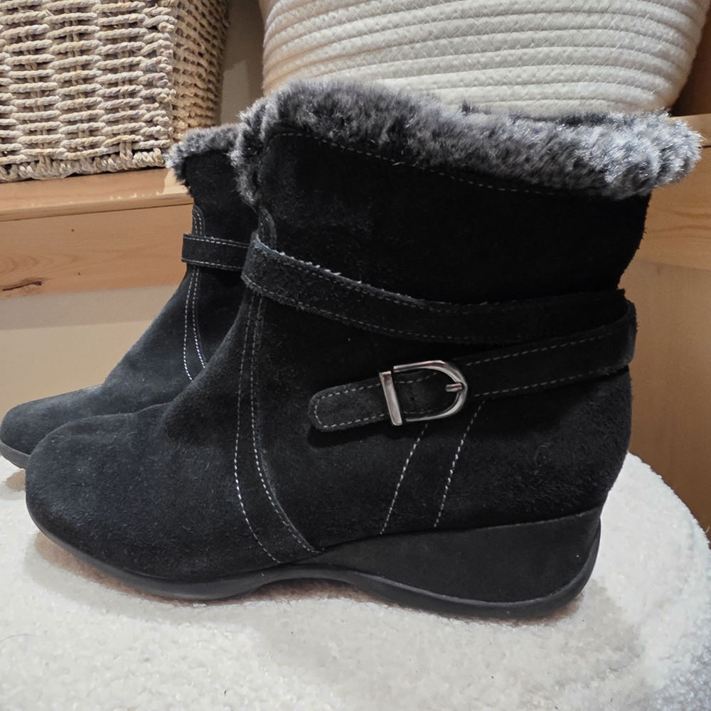 Sporto Black Suede Winter Boots with Fur Trim